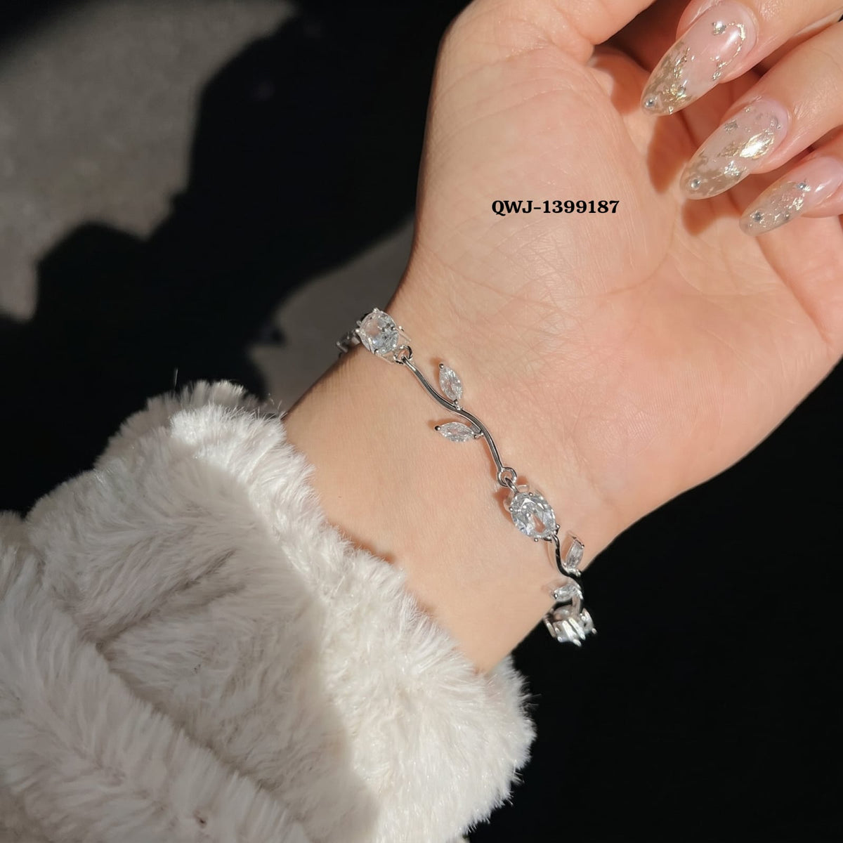 Tulip Bracelet for Women – Stainless Steel Elegant Blue & Silver Finish