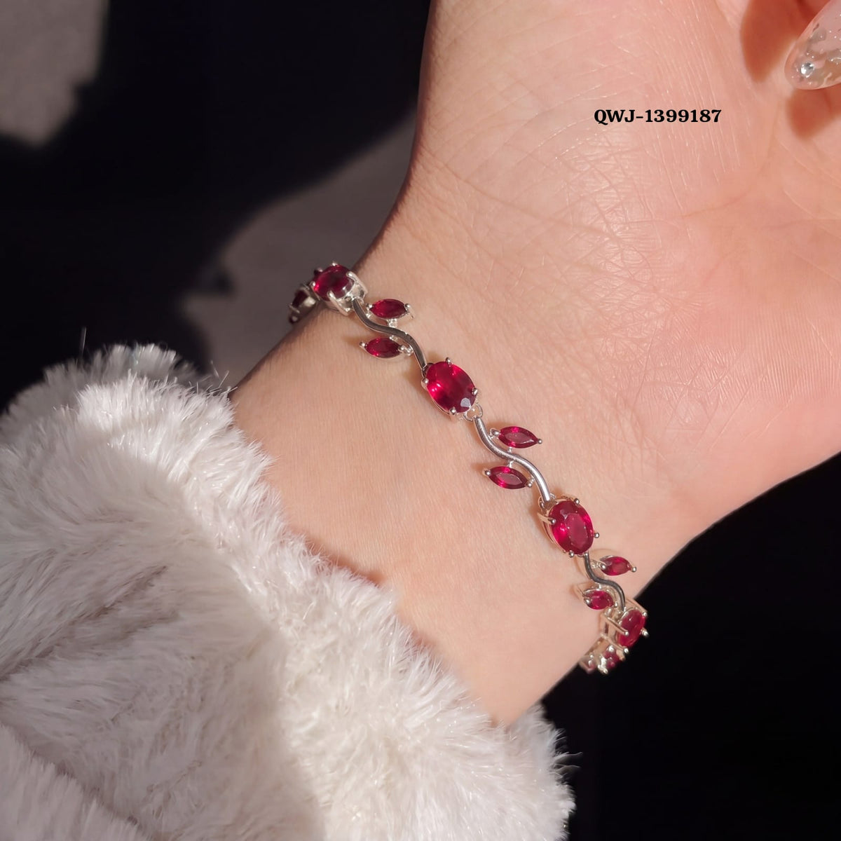 Tulip Bracelet for Women – Stainless Steel Elegant Blue & Silver Finish