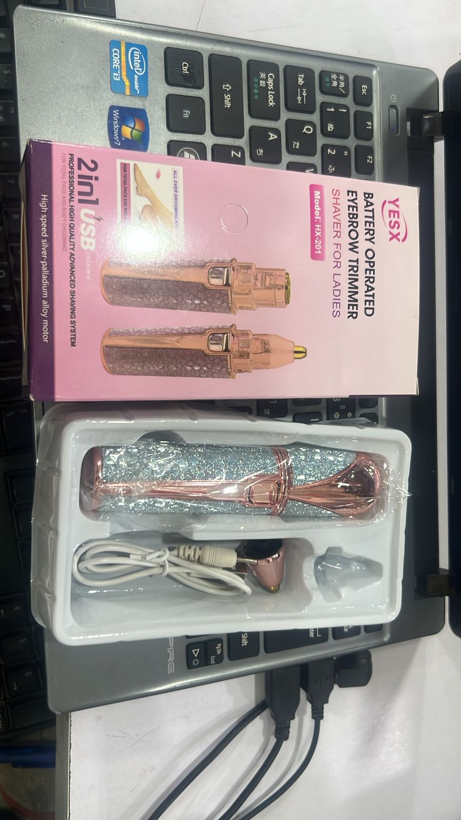Electric Eyebrow Trimmer – Precision Facial Hair Remover with LED Light