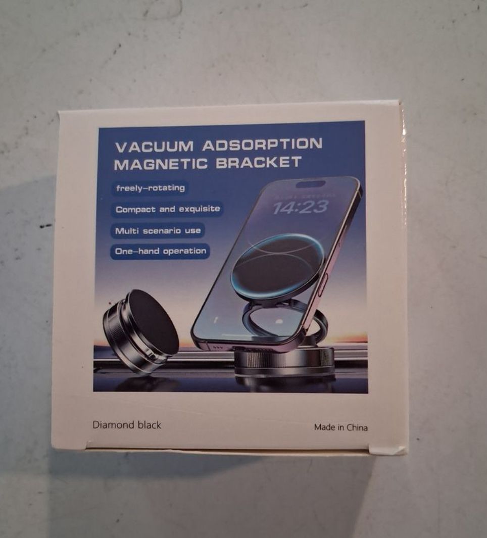 Magnetic Vacuum Car Phone Holder – 360° Rotatable Dashboard & Windshield Mount